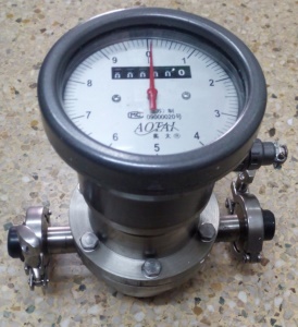 LCB-15S不锈钢卫生型椭圆齿轮流量计,50.5mm卡盘连接,脉冲流量计