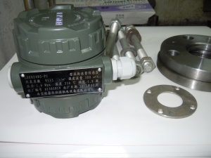 智能涡街流量计LUGB2401P4,电池供电,不锈钢现场显示蒸汽流量计