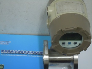 LWGY-25B涡轮流量计,现场显示,DN25口径锂电池供电液体涡轮流量计
