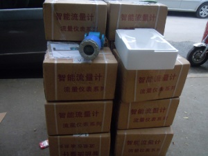 分体式电磁流量计,10m电缆,316L电极,衬四氟,方型表头,法兰流量计