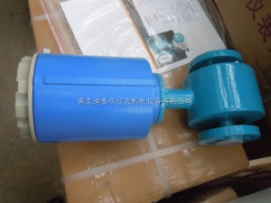 锂电池供电型电磁流量计,现场显示,一体型,衬四氟,316L电极流量计